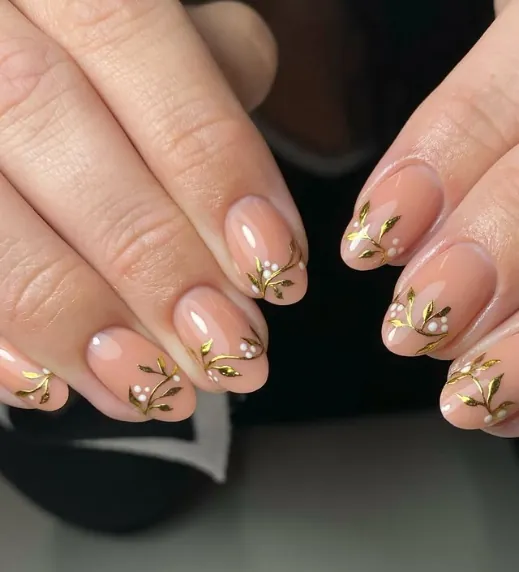 Minimal Gold Leaf Tips